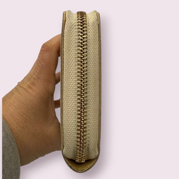 Louis Vuitton Damier Azur Long Zippy Wallet - Picture 2 of 9